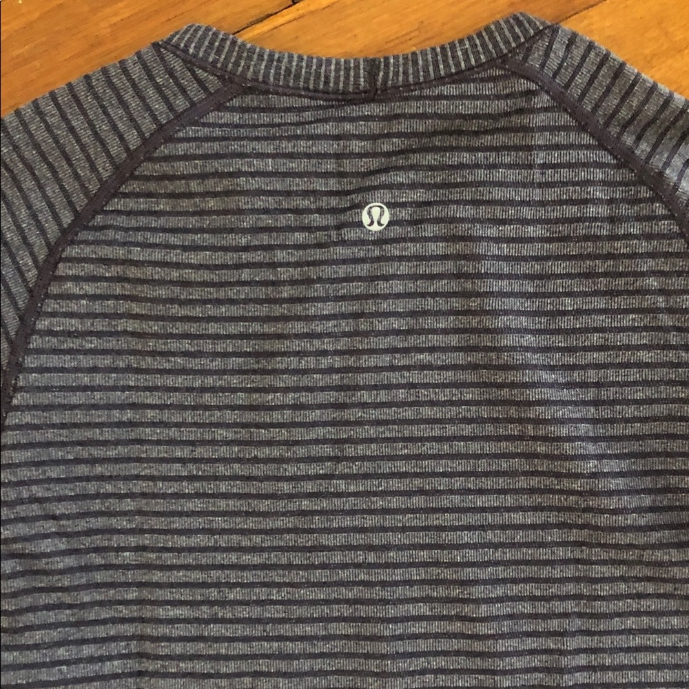 Lululemon Athletica gray/purple Striped swiftly tech run top EXCELLENT worn once - Picture 4 of 5